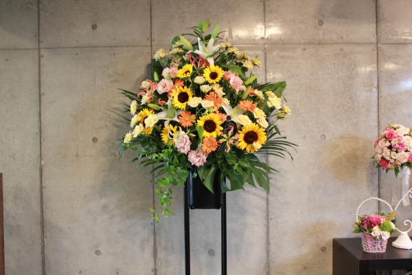 金沢八景 金沢区六浦 の花屋 花松 Hanamatsu いつでも新鮮な生花を提供するよう心がけております
